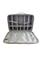 Cargar imagen en el visor de la galería, Bandit Bulto Barbero Blanco