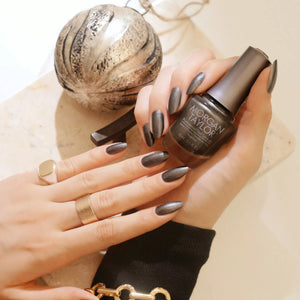 Gelish Midnight Caller