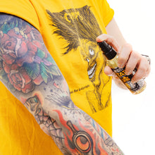 Cargar imagen en el visor de la galería, Reuzel x TAT Tattoo Shine Spray
